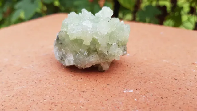 La Fenice Indaco prehnite grezza media pietra naturale