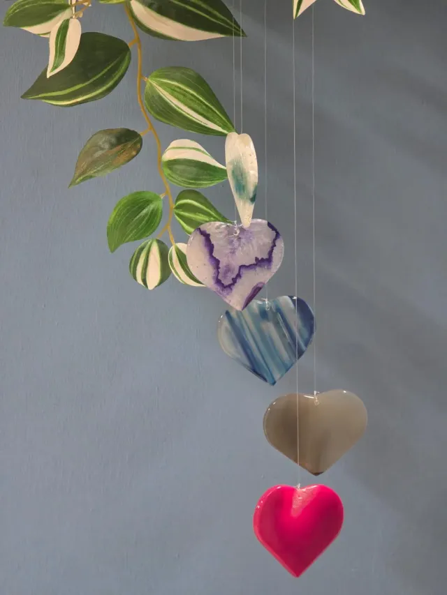 La Fenice Indaco Campana a vento 5 cuori pietra agata