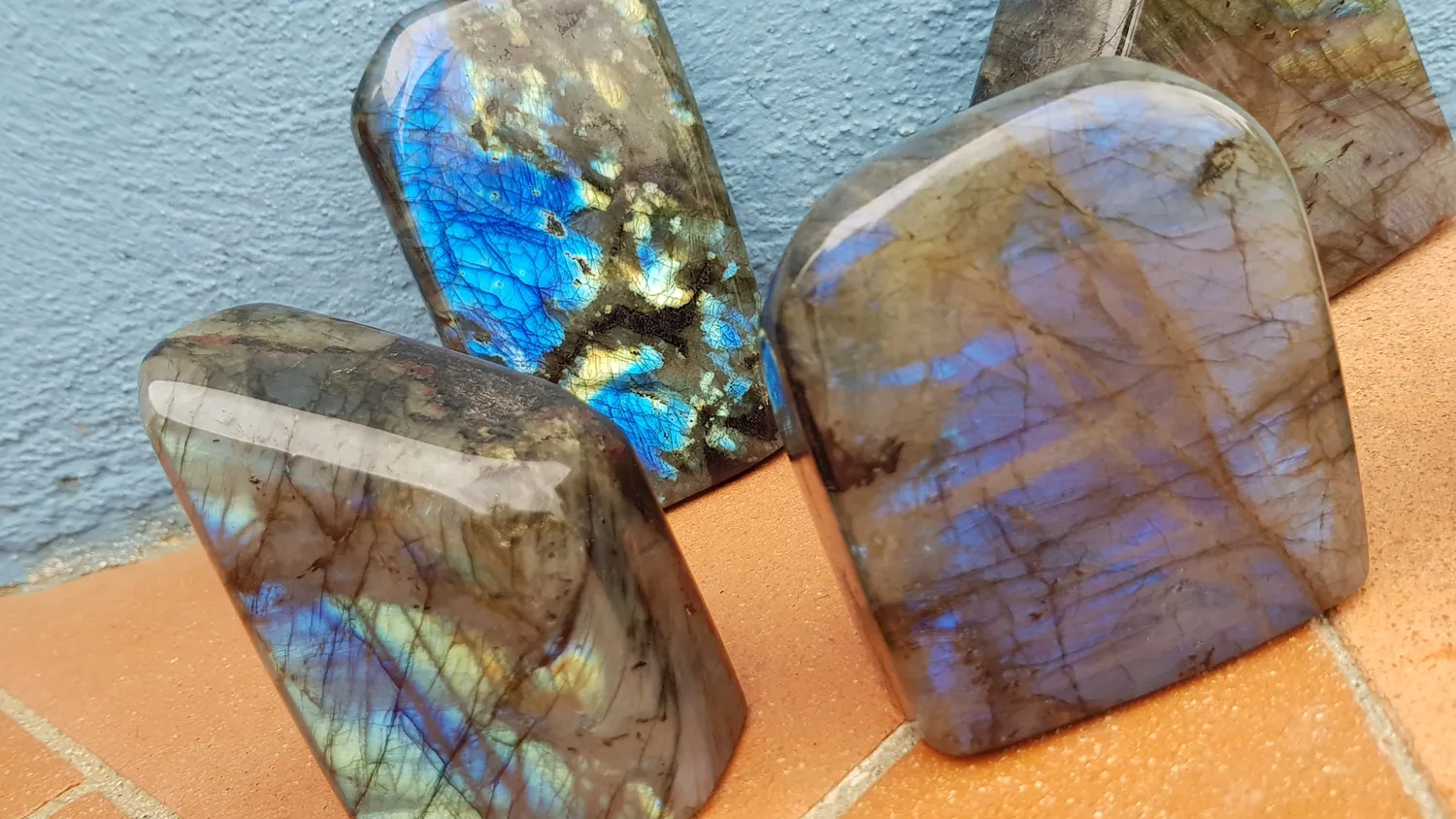 La Fenice Indaco Labradorite forma libera pietra naturale 14cm