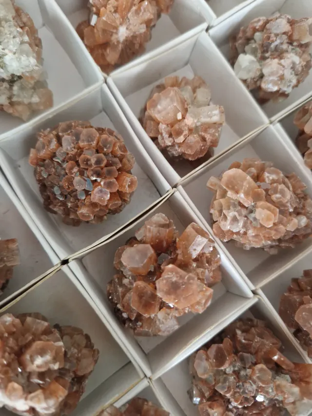 La Fenice Indaco Aragonite grezza 4cm cambiamento