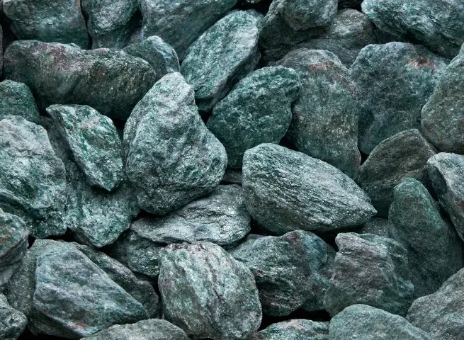 La Fenice Indaco Fuchsite verde pietra grezza